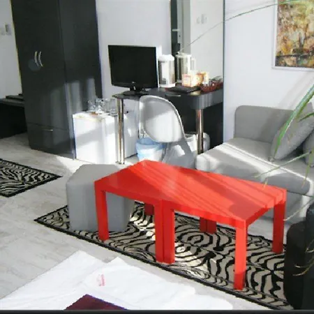 Scotty's Boutique Hotel 3*