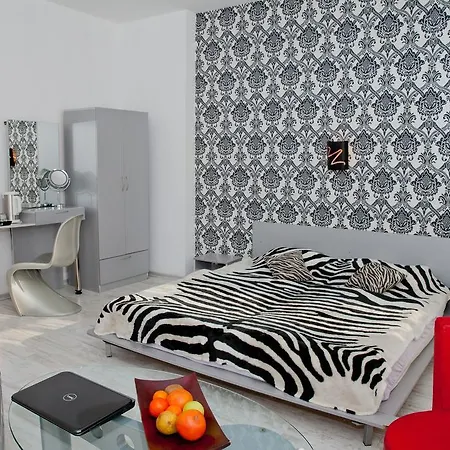 Scotty's Boutique Готель 3*
